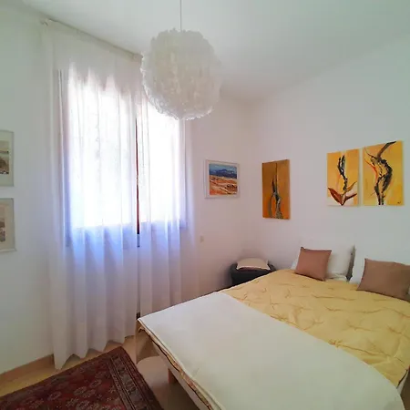 In With Pool Nyaraló