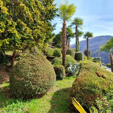 In With Pool Holiday home Maccagno