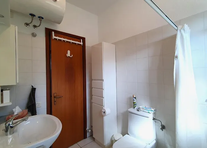 In With Pool Maccagno